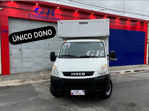 Iveco Daily 35s14 2017 Baú