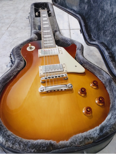 Guitarra Ephipone Les Paul Standard Con Estuche Rigido