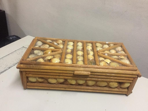 Caja De Madera Rectamgular Artesanal Con Caracoles Marino