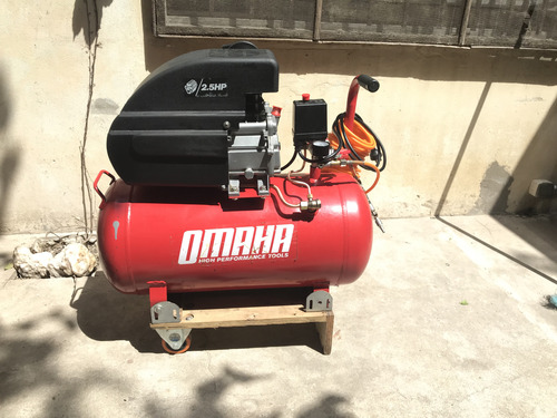 Compresor Aire Omaha 50 Litros Motor 2,5 Hp Monofasico Rojo