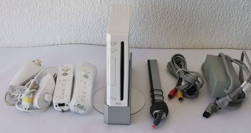 Nintendo Wii Rvl-001 (japan) 512mb Standard Cor  Branco