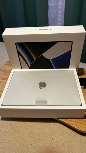 Macbook Pro (14 Pulgadas, 2021) M1pro, 16gb, 1tb  - Silver