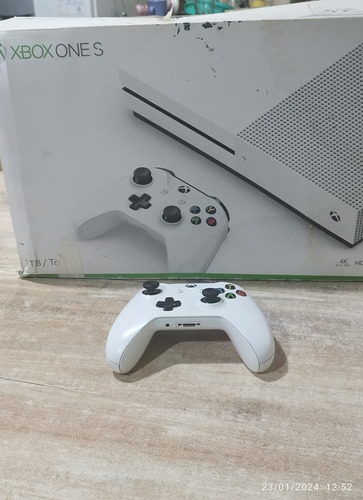 Consola De Video Juegos Xbox One S
