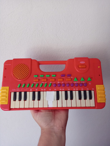 Teclado Musical Infantil Com Sons Instrumentais E Animais