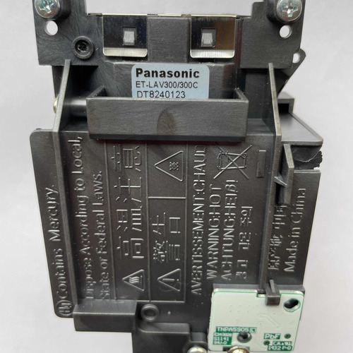 Lámpara Para Video Beam Panasonicet-lav300/300cdt8240123