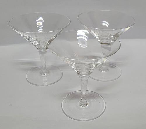 3 Taças Antigas Em Cristal Para Martini Drinks Ou Champanhe