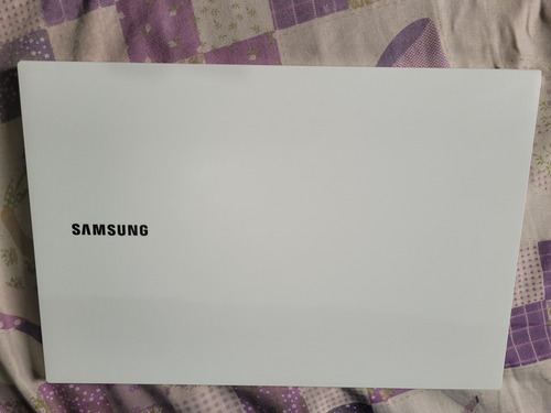 Notebook Samsung Book E30