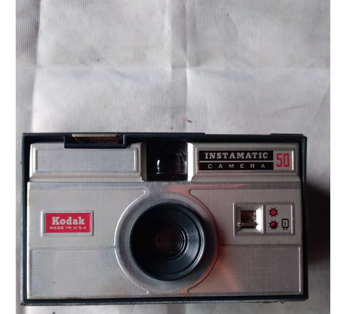 Cámara De Fotos Kodak Instamatic 50 (reliquia Antigua) (usa)