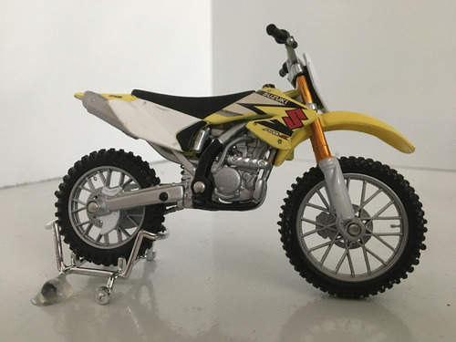 Juguete Motocicleta Coleccion Suzuki Rmz 250 Amarilla Maisto