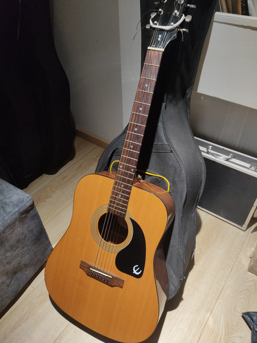 Guitarra EpiPhone Pr150