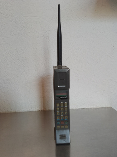 Teléfono Celular Nokia P-30 Vintage Tabique 1980 De Colección 