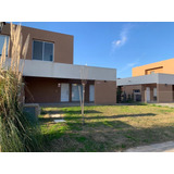 Casa  En Venta En Casas De Santa Maria, Villanueva, Tigre