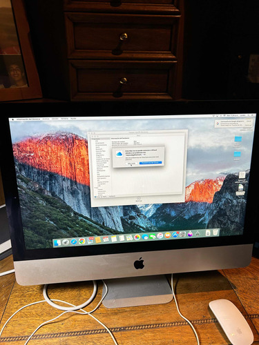 iMac 16,2  Intel Core I5, Plateado Se Vende Con  Mouse