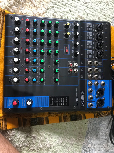  Mesa De Som - Mixer - Console - Yamaha Mg10 - 127v