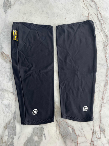 Pernito Assos Knee Warmer Evo7 (34)