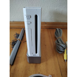 Nintendo Wii Rvl-001 (usa) 512mb Standard Cor Branco + 1 Jogo