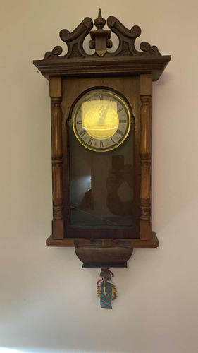 Reloj Antiguo De Madera Lau Fed, Artesanal, Para Colección