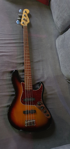 Bajo Fender/ American Deluxe