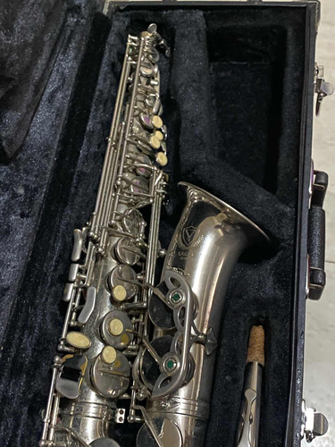 Saxofone Alto Eagle