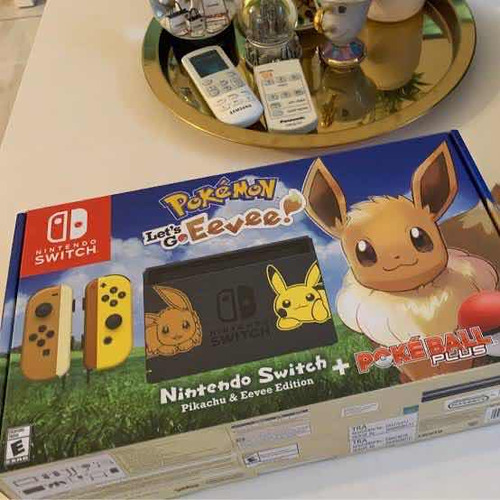 Nintendo Switch V1 Pokémon Lets Go Eevee