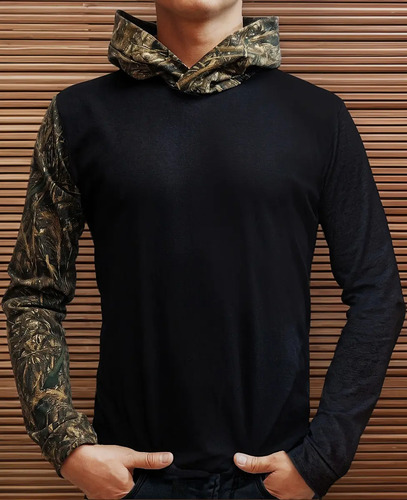 Playera Manga Larga Con Gorro Hombre Camuflaje Combi Pixel
