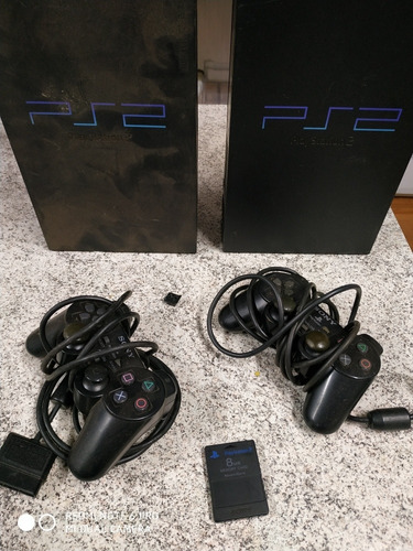 Três (3) Playstation 2 + 2 Controles + Card 8mb