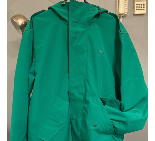 Chaqueta Lacoste Original, Resistente Al Agua, Color Verde, Sin Detalles De Uso, Talla M.