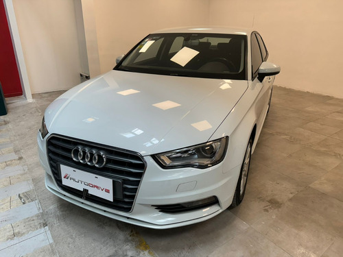 Audi A3 Sedan 1.4t Automatico 2016 94.000 Km G