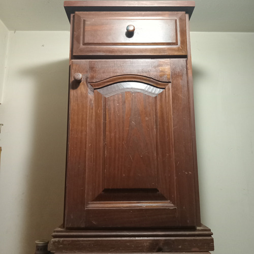 Mesa De Luz, Madera. Precio Por Una, Se Vende El Par.