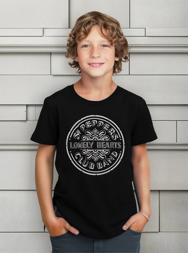 Playera The Beatles Sgt. Pepper's Lonely Hearts Club B Niño