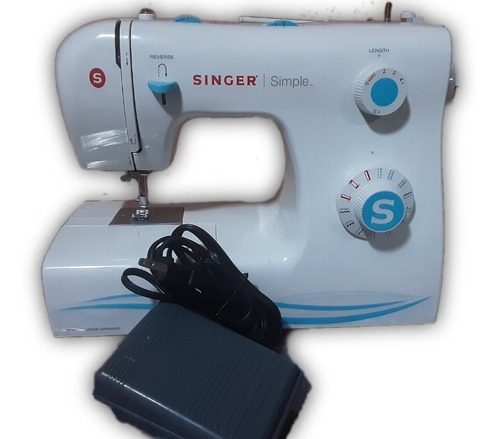 Máquina De Coser Recta Singer Simple 2263 Portable