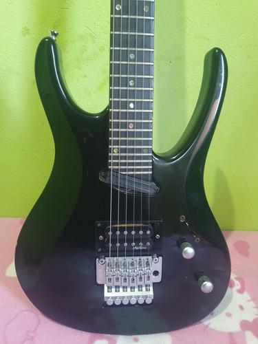 Guitarra Tagima Kiko Loureiro 