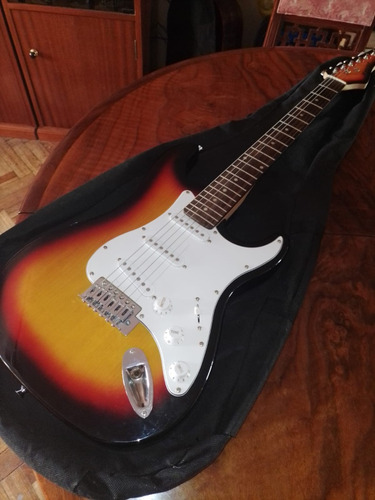 Guitarra Electrica Tipo Strato, Excelente Estado!