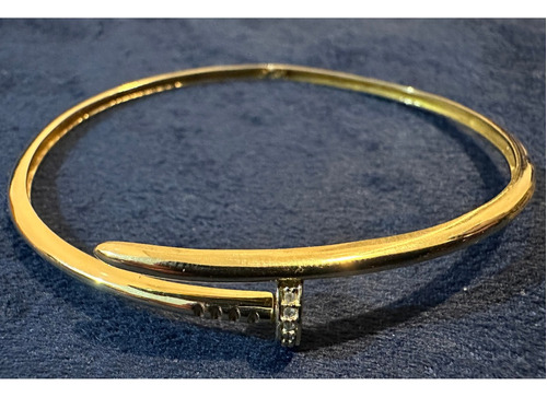 Bracelete Prego Em Ouro 18k Com Detalhe Em Diamantes.