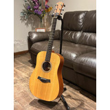 Guitarra Taylor Academy 10e Dreadnought Sapele Abeto.