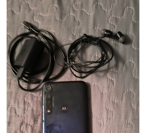 Celular Motorola G8plus, Usado