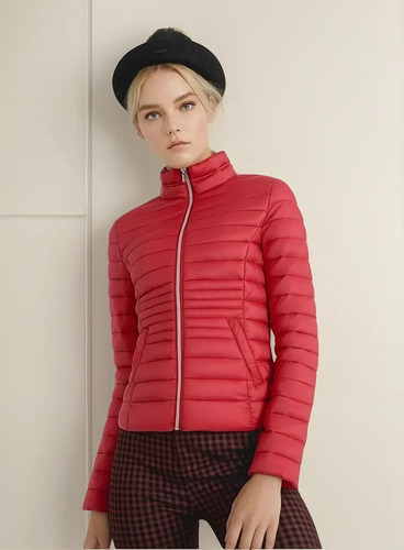 Chamarra Corta Dama Impermeable Roja Moda