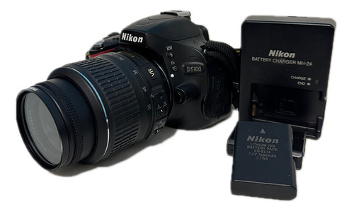  Nikon D5100 Con Lente 18-55mm Y Dos Baterías