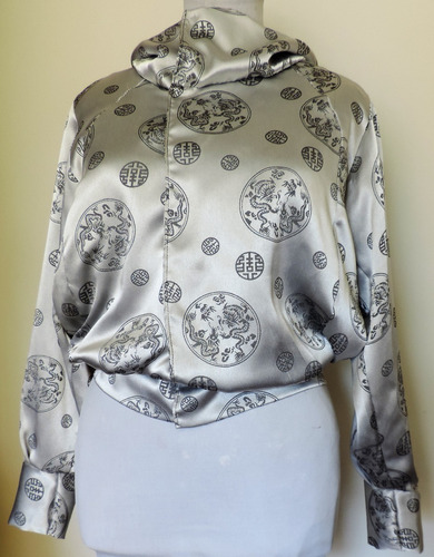 Chaqueta Seda Gris Con Diseño Japonés