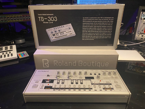 Roland Boutique Tb03 Na Caixa + Fonte