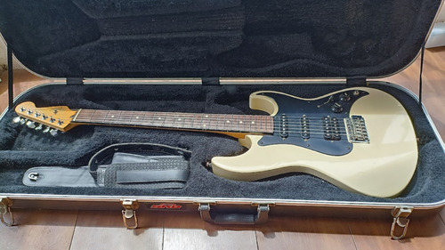 Fender Prodigy (n Stratocaster) Americana