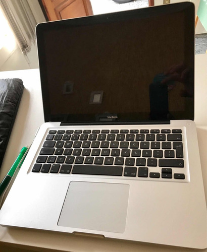 Apple Macbook 13.3 Aluminum Late 2008