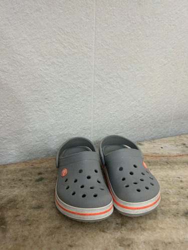 Crocs Originales En Muy Buen Estado 