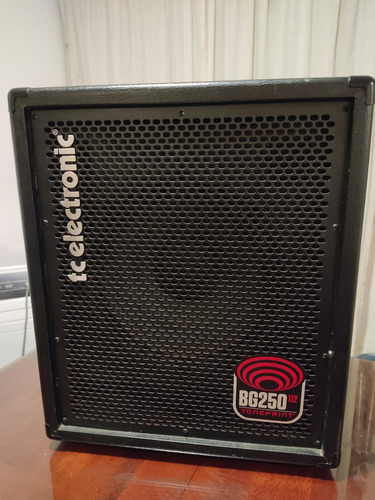 Amplificador Tc Electronic Bg250-112 Para Bajo De 250w Combo