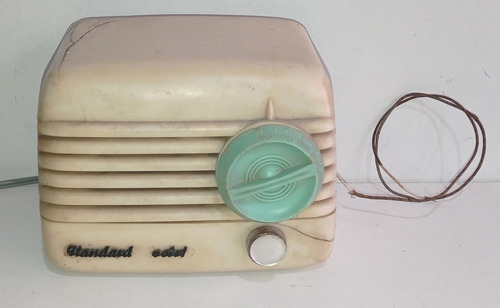 Rádio Antigo Valvulado De Baquelite Standard Acende Válvula 