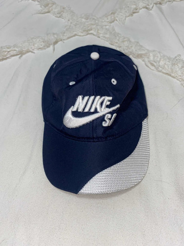 Gorra Nike Poliéster Visera Curva 2022