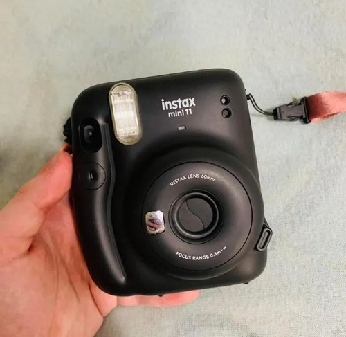 Câmera Instantânea Fujifilm Instax Mini 11 Charcoal Gray