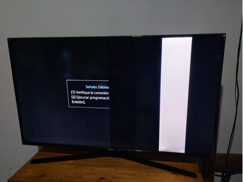 Smart Tv Samsung 40 Pulgadas Con Control Y Pie, Pixelada