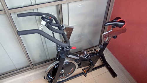 Bicicleta Estática Spinning Lifestyle Series L3 Connected