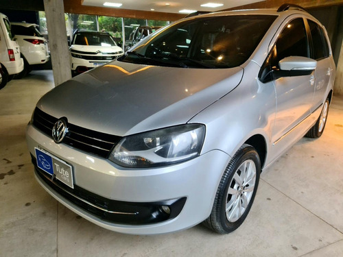 Volkswagen Suran 1.6 Imotion Highline 2014 - Tute Cars A